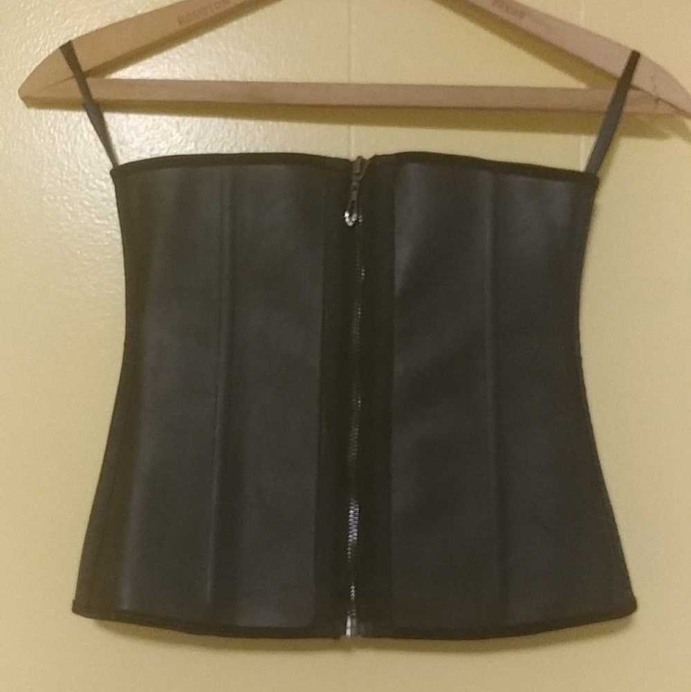 Waist trainer